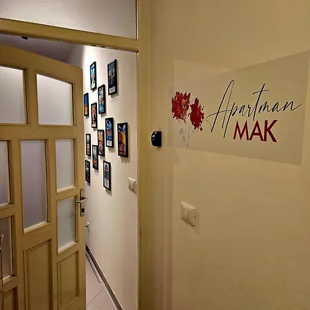 Апартаменты Mak Кострена