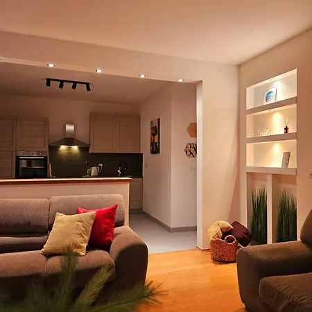 Mak Apartment *