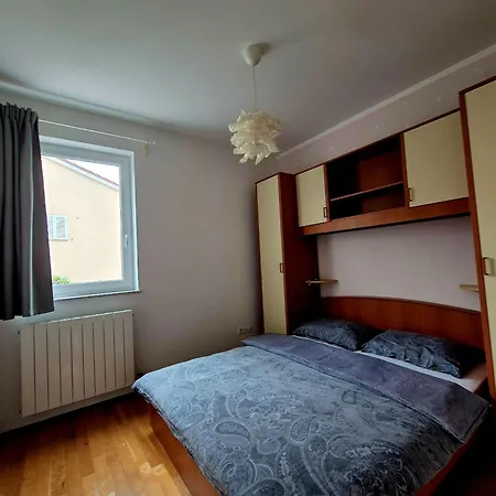 Apartment Mak *