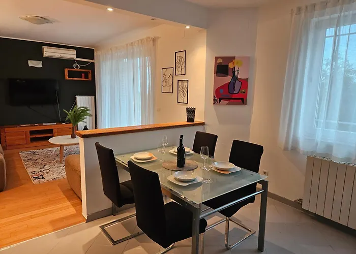Apartment Mak
